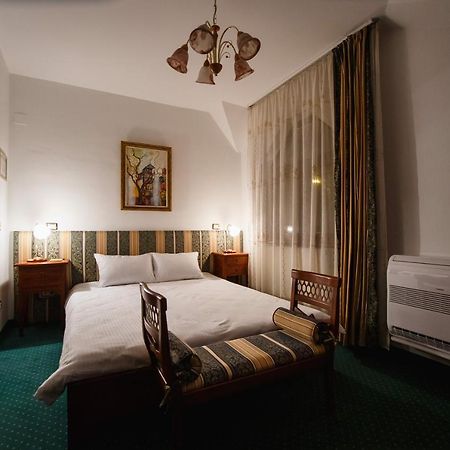 אורדאה Casa 3 Guesthouse מראה חיצוני תמונה
