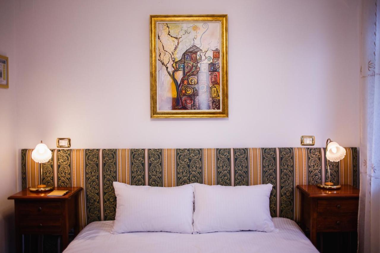 אורדאה Casa 3 Guesthouse מראה חיצוני תמונה