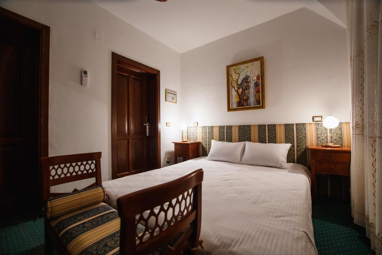 אורדאה Casa 3 Guesthouse מראה חיצוני תמונה