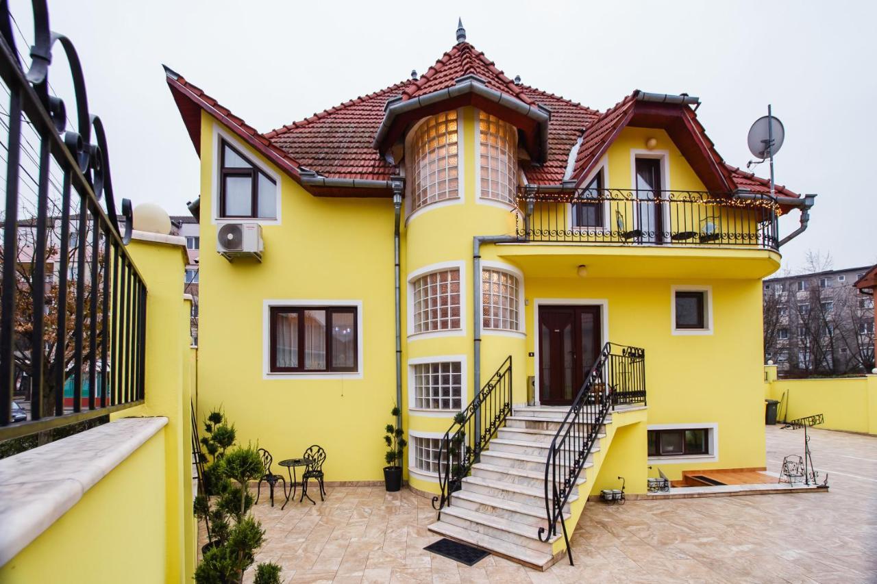 אורדאה Casa 3 Guesthouse מראה חיצוני תמונה